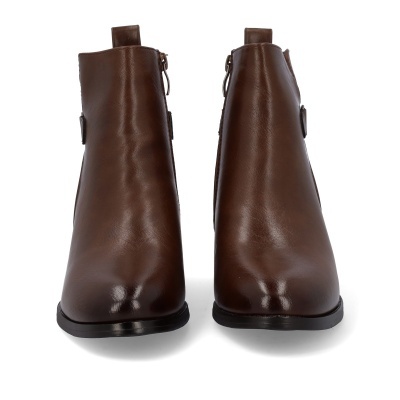 Botas de cano curto castanhas em pele com fecho lateral