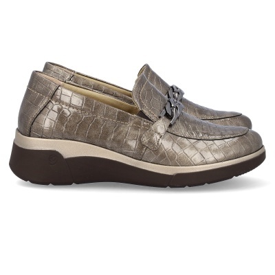 Sapatos mocassins femininos castanho metálico com padrão animal e sola espessa castanha