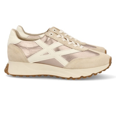 Ténis de corrida em camurça bege e couro brilhante dourado com detalhes brancos