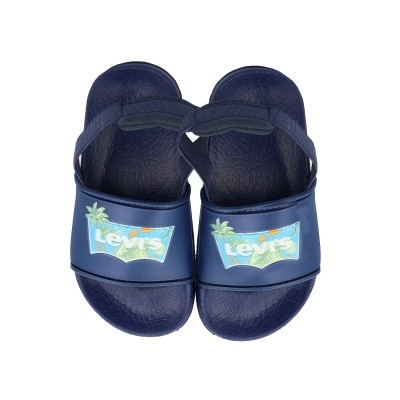 Chinelos azuis escuros com logotipo Levis e ilustrações de palmeiras