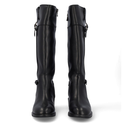 Botas altas pretas em pele com fechos e fivelas laterais