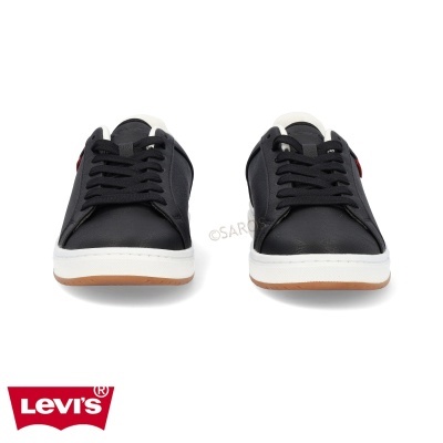 Ténis Levi's pretos com sola branca e detalhe vermelho na lateral