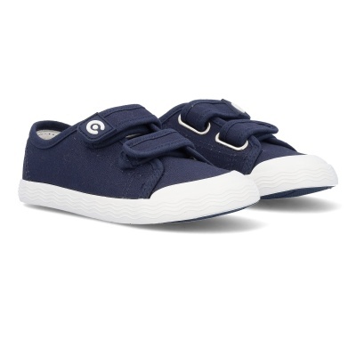 Sapatilhas azuis escuras com sola branca e fecho de velcro