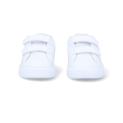 Sapatilhas infantis brancas com fecho em velcro duplo vista frontal