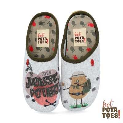 Chinelos divertidos com desenho de batatas e etiqueta hot POTATOES
