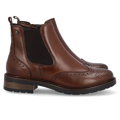 Botas Chelsea masculinas castanhas em couro com padrão perfurado e elásticos laterais pretos