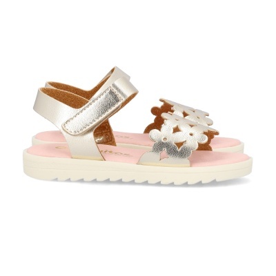 Sandálias infantis douradas com aplique de flores perfuradas