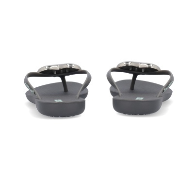 Chinelos de dedo pretos com aplique metálico