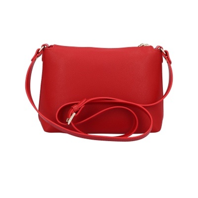 Mala vermelha de tiracolo com fecho dourado