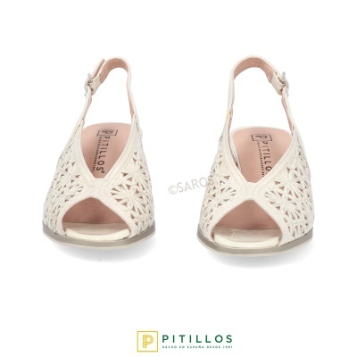 Sandálias brancas recortadas de senhora com tacão e ajuste de fivela