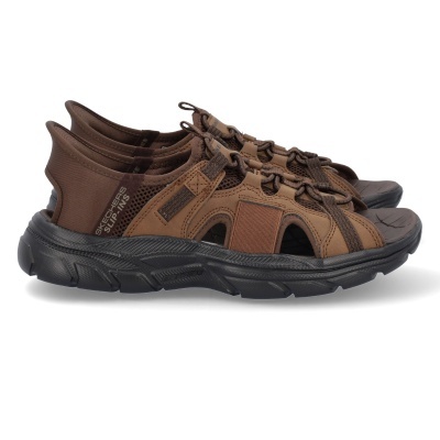 Sandálias castanhas Skechers Slip-Ins com sola preta e tiras em malha e tecido sintético