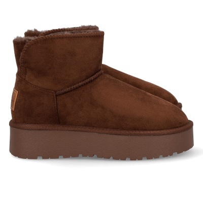 Botas femininas curtas castanhas com sola alta e interior forrado a pelo