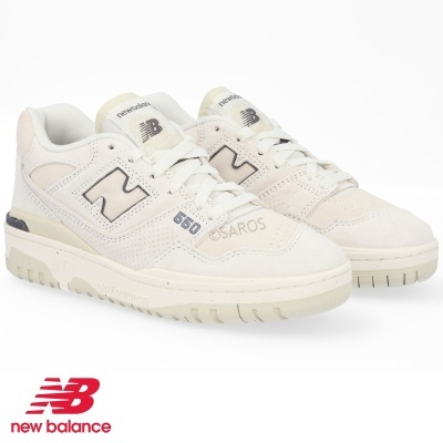 Ténis New Balance 650 bege e creme com sola clara sobre fundo branco