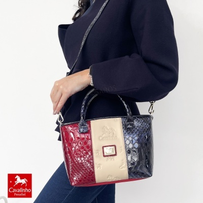 Mala bicolor Cavalinho Penafiel com textura pele de crocodilo