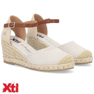 Sandálias de cunha fechadas bege com tira castanha no tornozelo