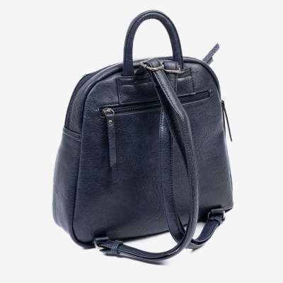 Mochila pequena azul escuro de material sintético com textura imitando pele