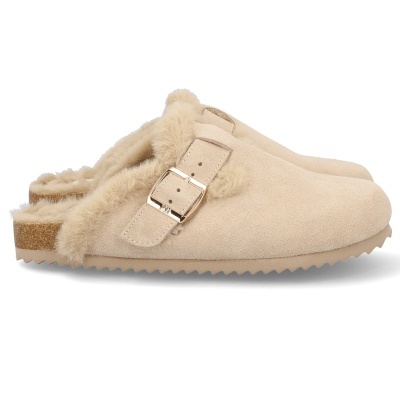 Chinelos mules bege com interior peludo e fivela dourada