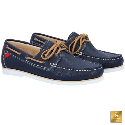 Mocassins azuis em pele com atacadores marrons e costuras brancas