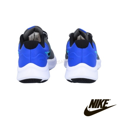 Ténis Nike azuis, vista traseira, fundo branco, logótipo Nike