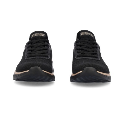 Par de sapatilhas pretas Skechers Bobs vistas de frente