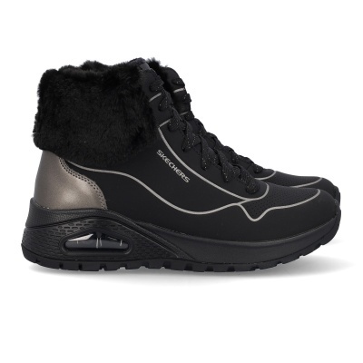 Bota desportiva Skechers preta com pêlo sintético e sola robusta