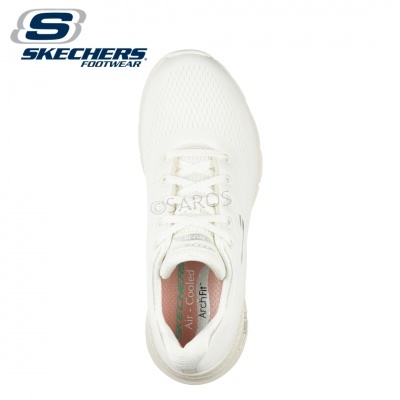 Tênis branco Skechers com atacadores e solado branco