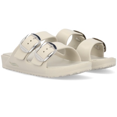Sandálias creme com duas fivelas e correia de velcro