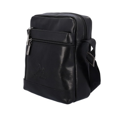 Bolsa tiracolo preta com fecho e logótipo Cavalinho em relevo.