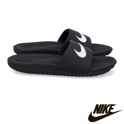 Chinelos Nike pretos com logótipo branco