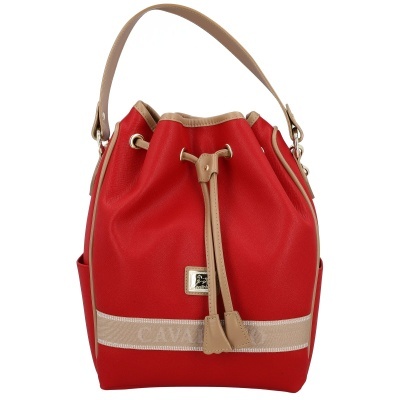 Mala saco vermelha com detalhes bege e cordão de fecho