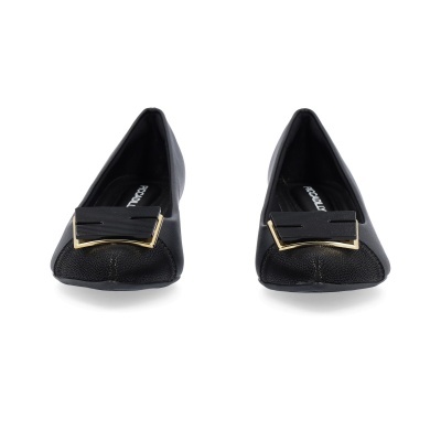 Sapatilhas femininas pretas com adorno dourado e preto na frente