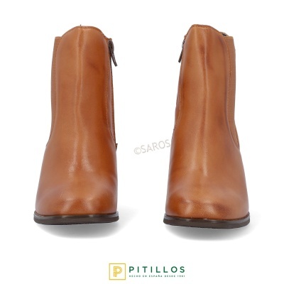 Botins de pele castanha com fecho de correr lateral