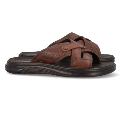 Chinelos castanhos em pele com sola preta e design cruzado superior