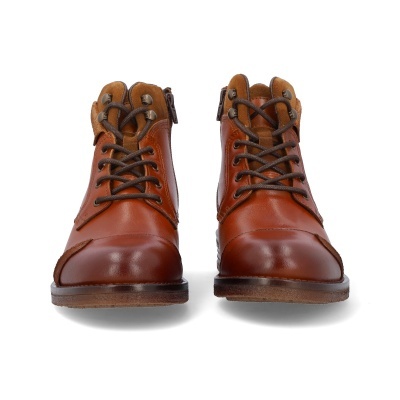 Botas masculinas castanhas em pele com atacadores e sola castanha