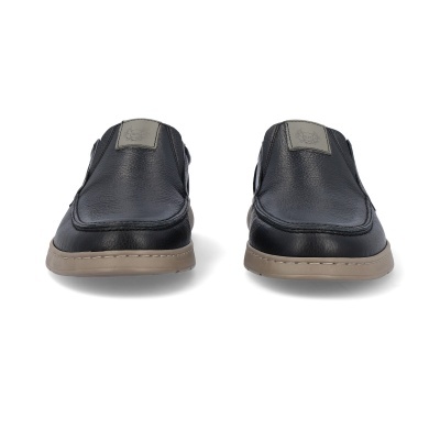 Sapatos de pele preta com sola bege