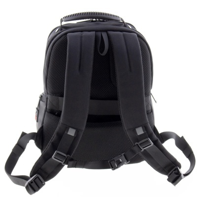 Mochila preta vista de costas com alças almofadadas ajustáveis