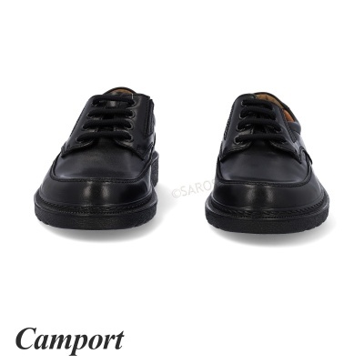 Sapatos masculinos pretos em pele com atacadores pretos