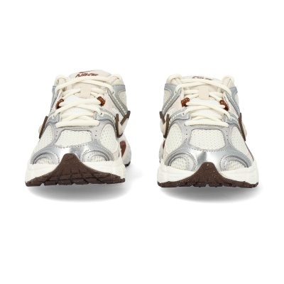 sapatilhas de corrida branco, cinzento e castanho vista frontal