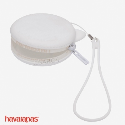 Bolsa redonda branca da Havaianas com fecho e alça