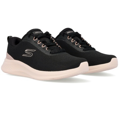 Ténis pretos Skechers com sola branca e detalhes em rosa claro