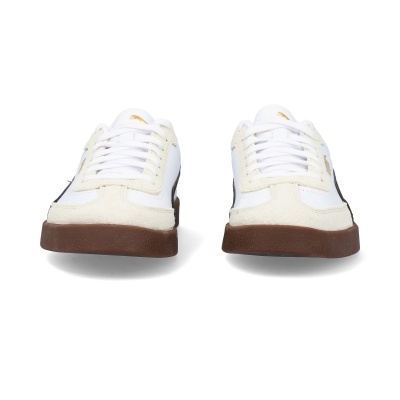 Sapatilhas brancas e bege com sola castanha