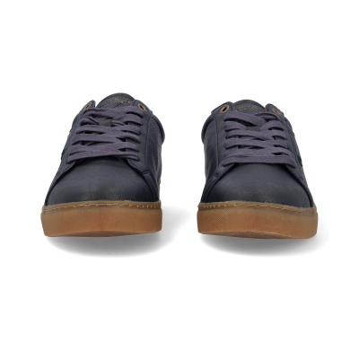 Par de ténis azuis escuros com sola castanha