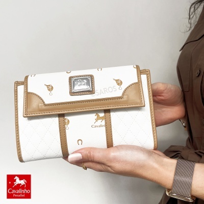 Carteira branca e bege Cavalinho com padrão e metálico