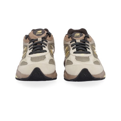 Sapatilhas New Balance 603 castanho e bege vista frontal