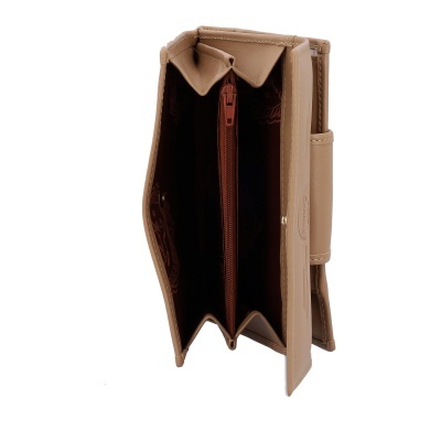 Carteira bege aberta mostrando divisórias internas e bolso com fecho