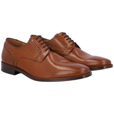 Sapatos de pele castanha para homem com atacadores castanhos