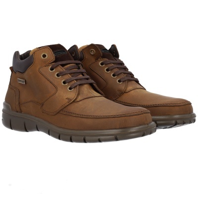 Botas castanhas de couro com atacadores e sola espessa cinzenta
