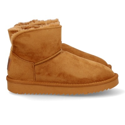 Botas castanhas de camurça com interior forrado a pêlo