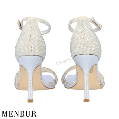 Sandálias de salto alto brancas prateadas Menbur vistas de trás