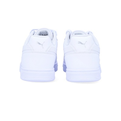 Sapatilhas brancas da Puma vista traseira